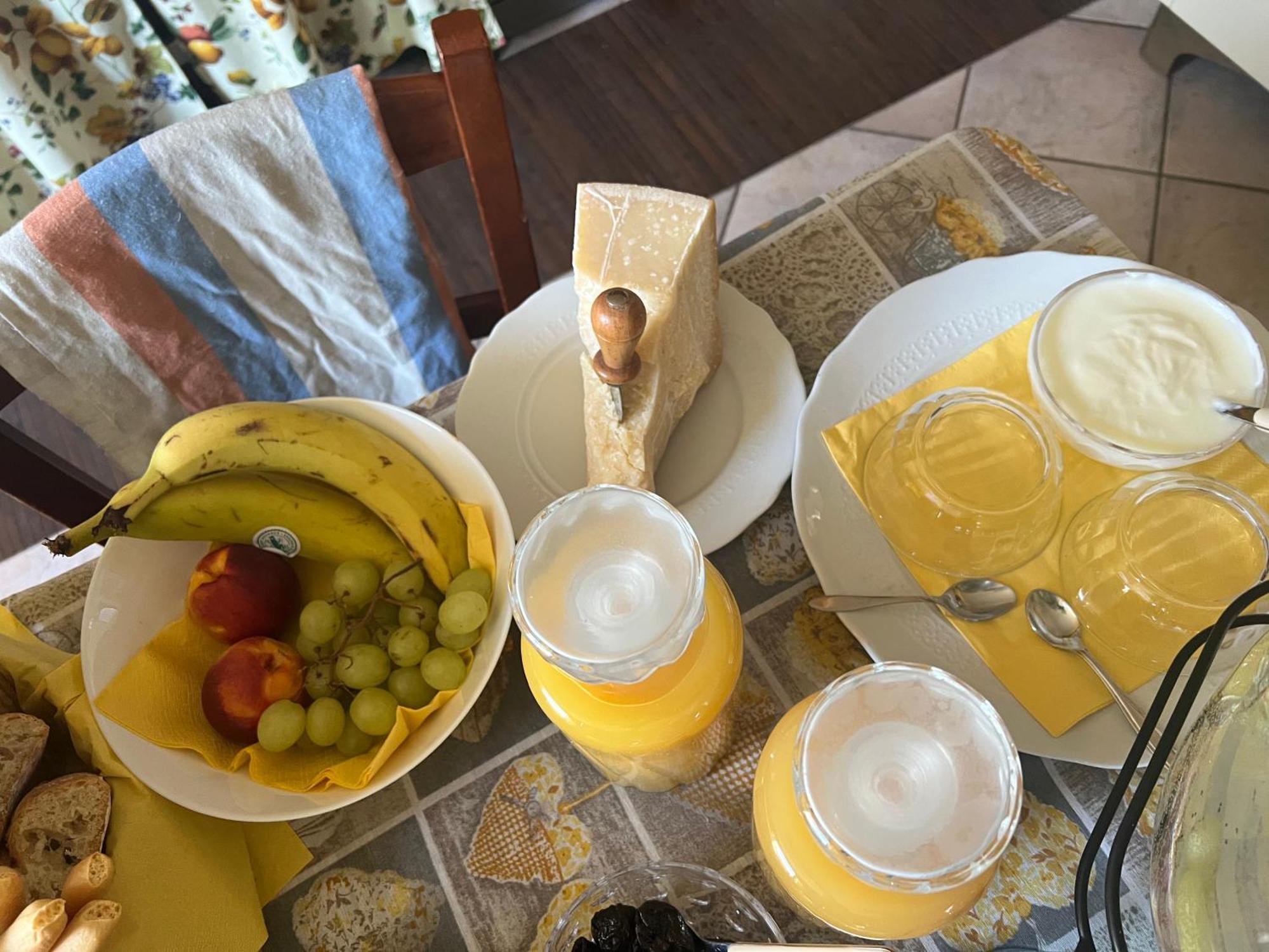 La Frasca Bed & Breakfast Coltaro Luaran gambar