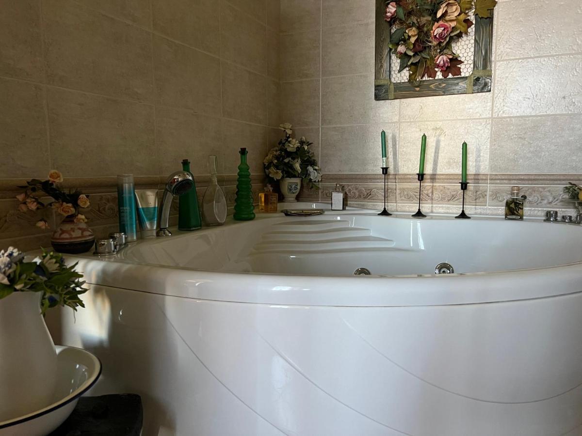 La Frasca Bed & Breakfast Coltaro Luaran gambar